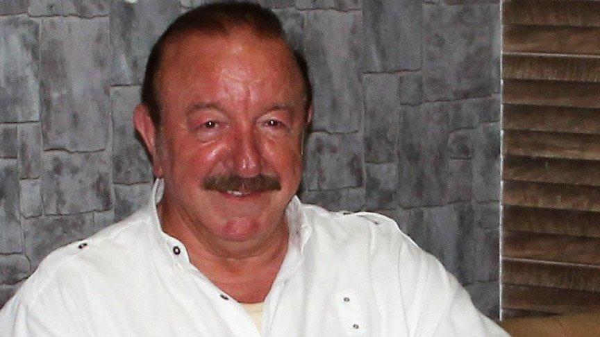 Nejat Alp yeni nesil taverna gecelerinde