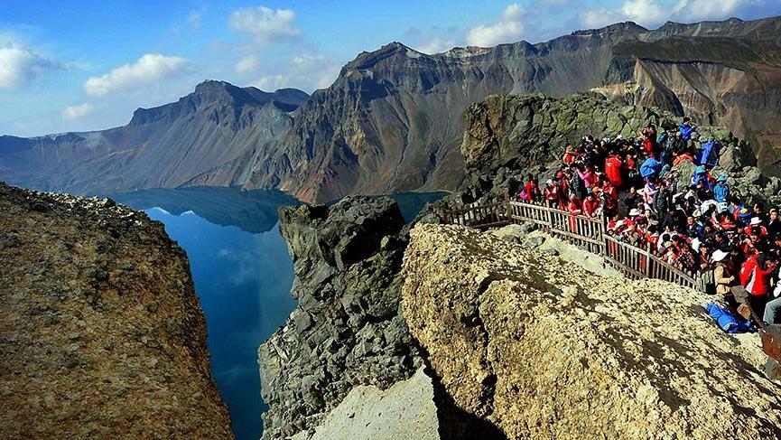 Doğal güzelliklerle bezeli Changbai Dağı