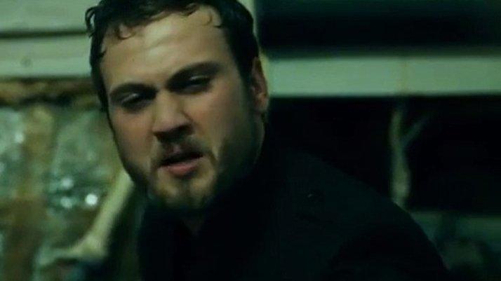 Aras Bulut İynemli’den muhteşem performans! Çukur’da yürek yakan sahne