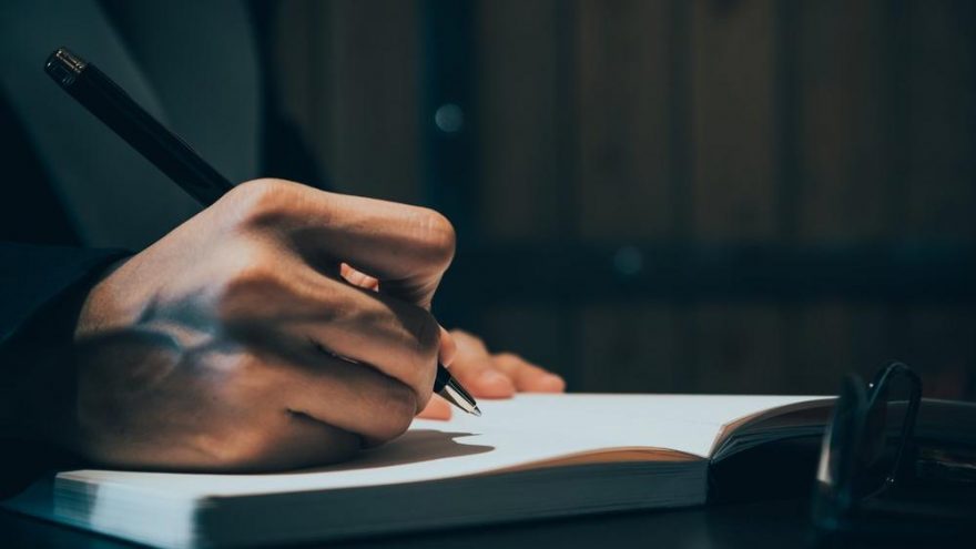 Öz güven nasıl yazılır? TDK’ya göre ‘özgüven’ bitişik mi, ayrı mı yazılır?