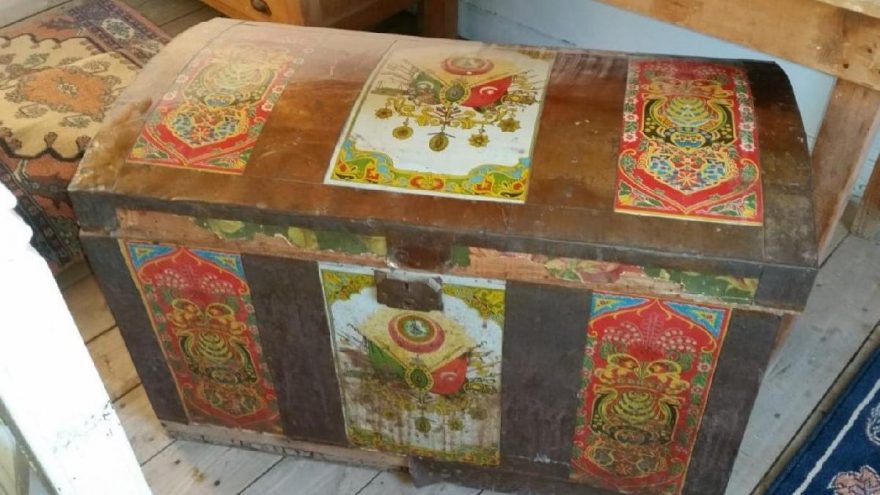 Çeyiz sandığından 100 yıllık ‘bereket’ çıktı