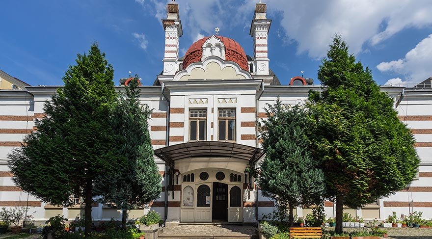 1890 yılına tarihlenen Sinagog, ülkede yaşayan Yahudiler için bir merkez konumundaydı.
