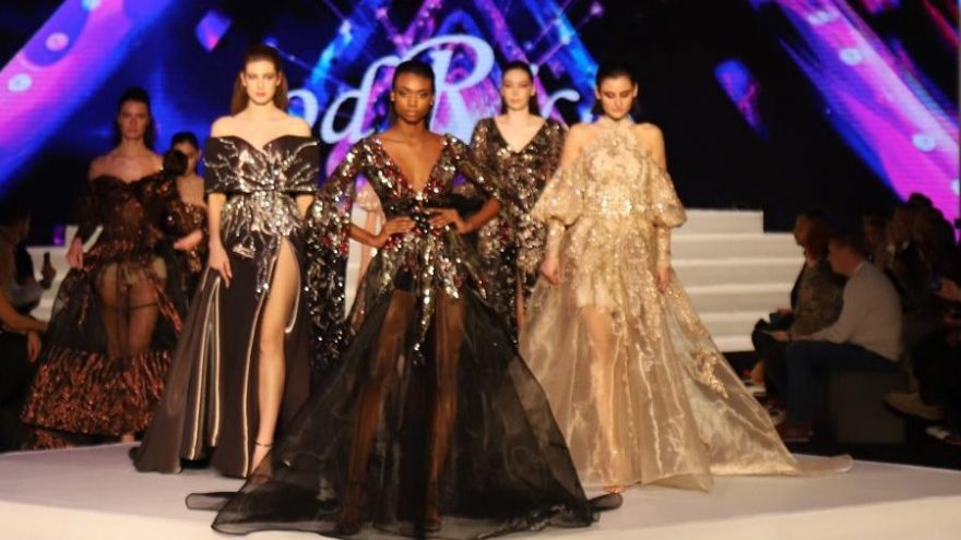 100’ün üzerinde defile düzenlendi