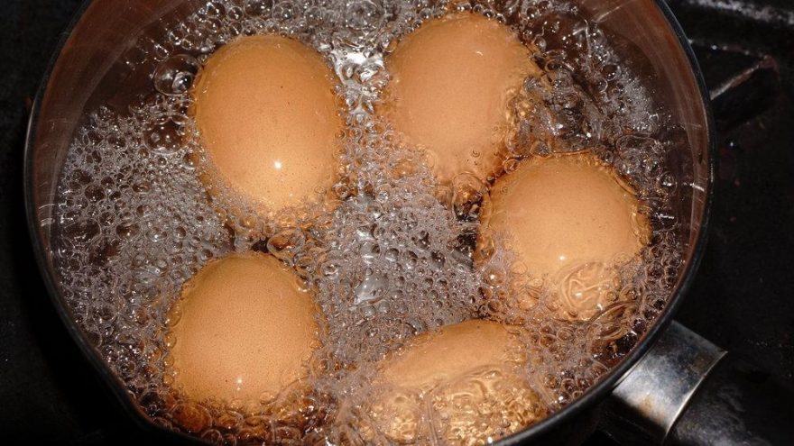 Haşlanmış yumurta suyunun bilinmeyen faydaları