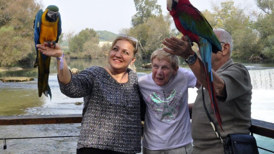 Papağanlar, Manavgat Şelalesi’nin maskotu oldu