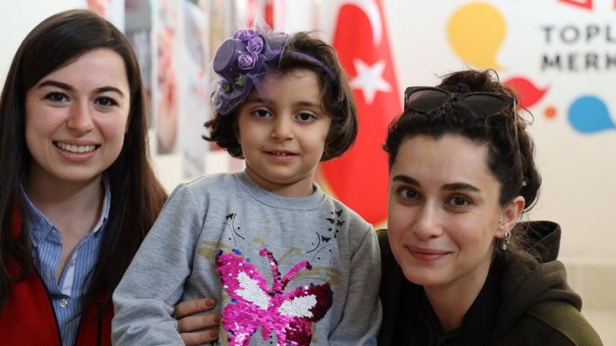 Hande Doğandemir göçmen çocuklarla buluştu