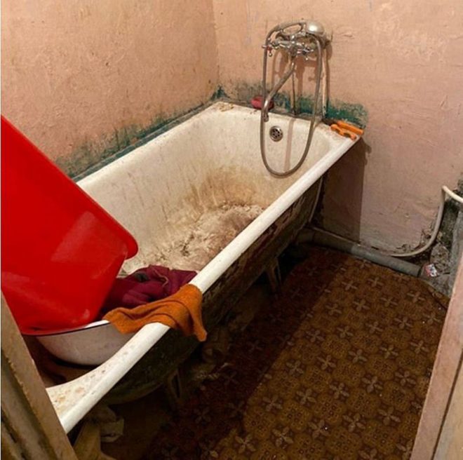 Dehşet evi… Baskına giden polis bile inanamadı! Açlıktan duvar