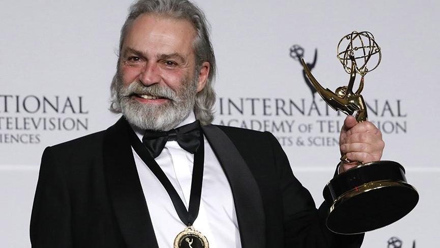 Emmy Ödülleri'nde en iyi erkek oyuncu ödülü Haluk Bilginer'in