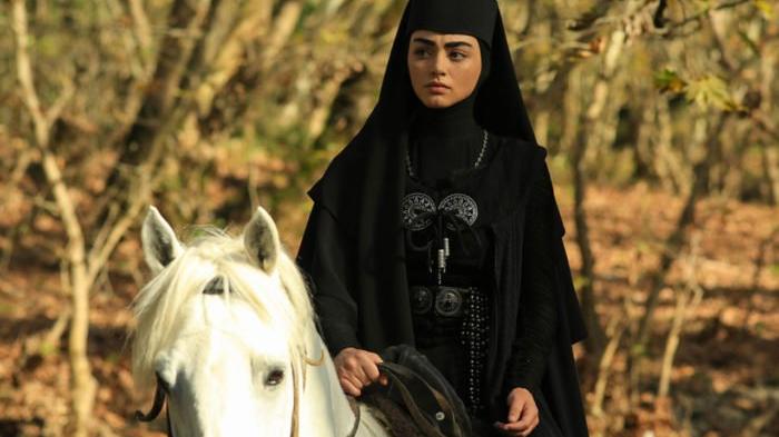 Kuruluş Osman’da Bala Hatun kimdir? Özge Törer’in hayatı…