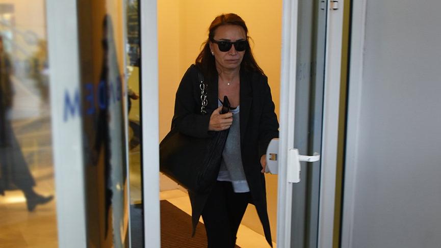 Demet Akbağ’ın hastane ziyareti korkuttu