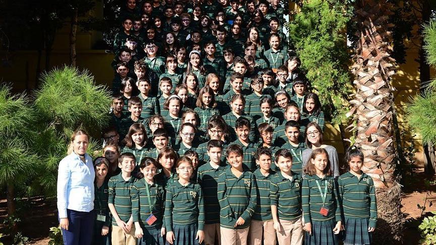 Fikri, vicdanı hür bireyler yetiştirmeye çalışıyoruz
