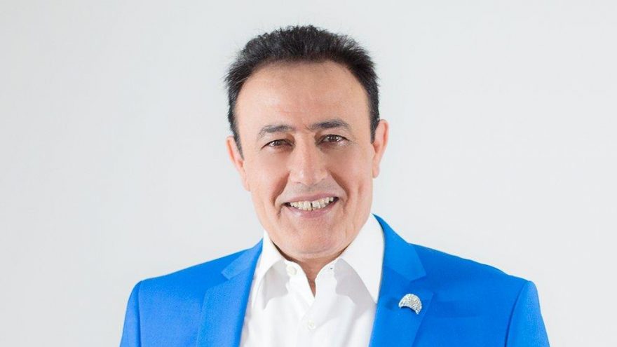 Türkücü Mahmut Tuncer’den rock sürprizi