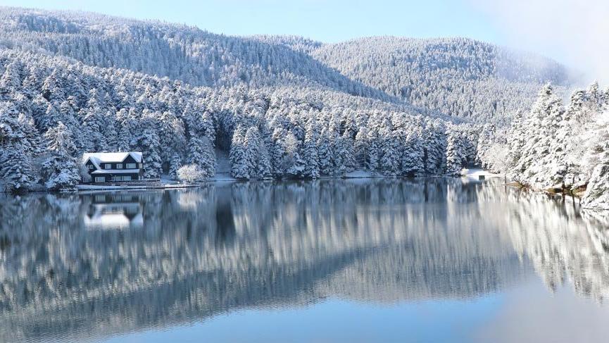 Gölcük Tabiat Parkı’nda kış masalı