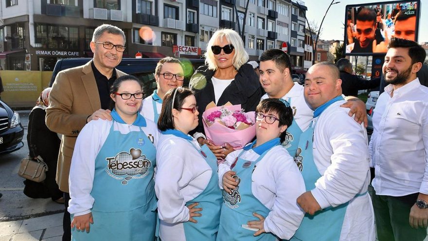 Süperstar Ajda Pekkan’dan anlamlı ziyaret