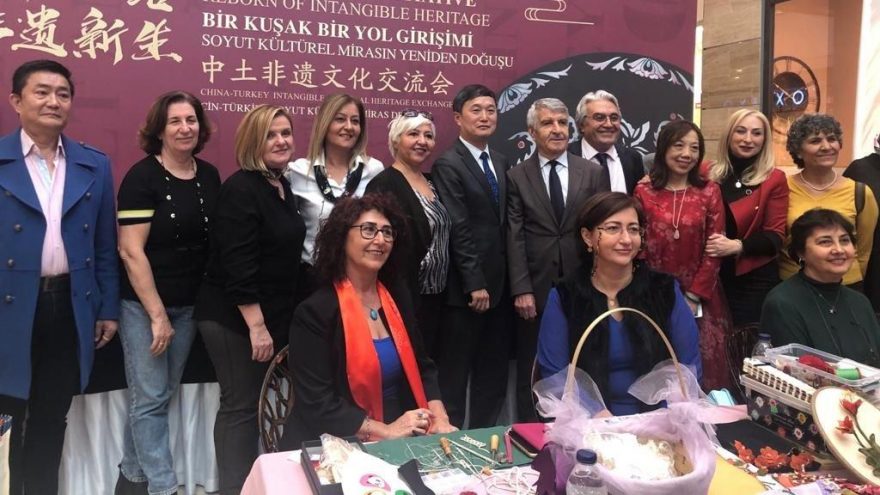 Çin ve Türk kadınları geleneksel el sanatlarını sergilediler