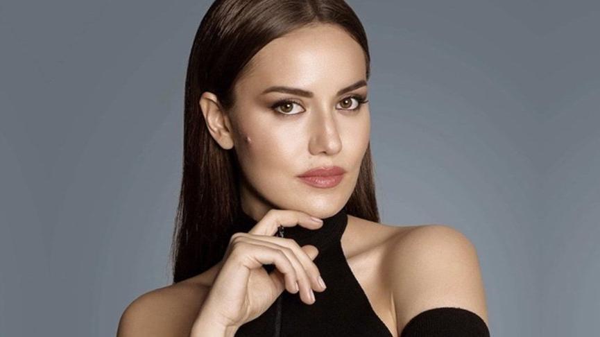 Fahriye Evcen’i üzen haber! Babasının hastalığı nüksetti…