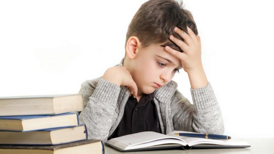 Disleksi nedir? Belirtileri ve tedavisi…