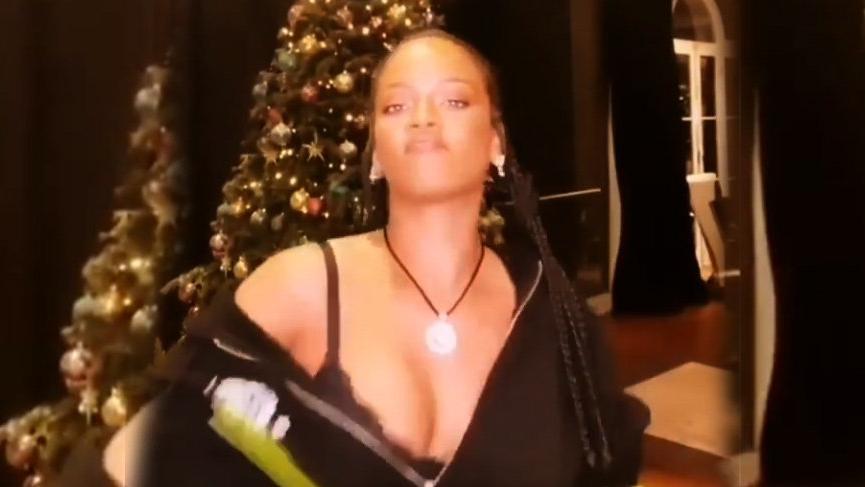 Rihanna’dan yılbaşı hediyesi! Dans etti…