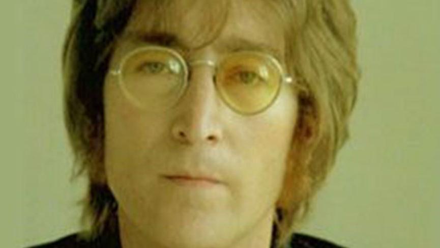 John Lennon’un gözlükleri 170 bin euroya satıldı