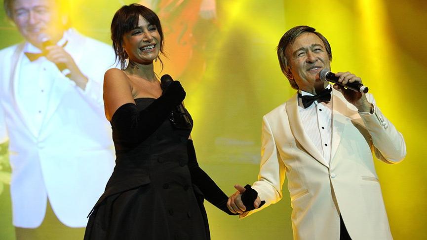 Sıla’dan Erol Evgin’e: Şeref duydum, çocukluk kahramanım