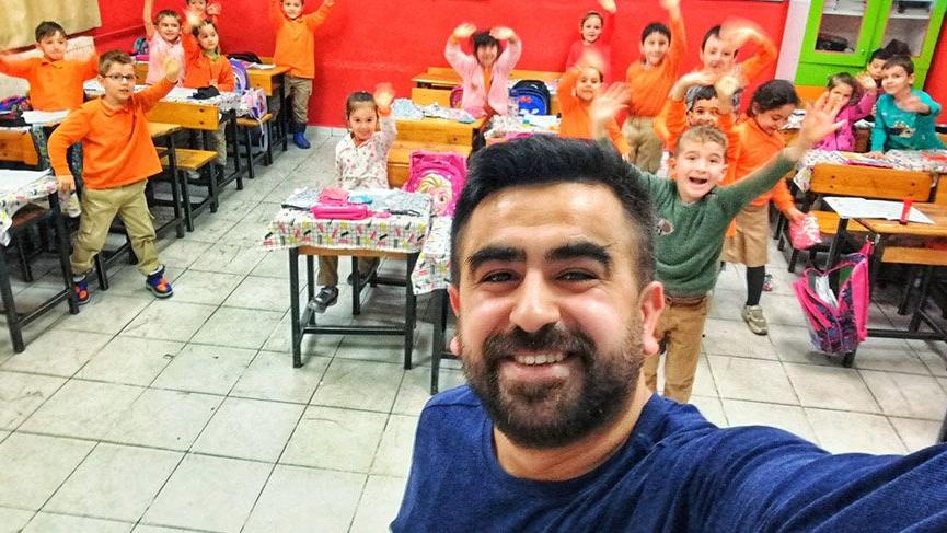 Vefat eden kızı için köy köy gezip çocukları mutlu ediyor
