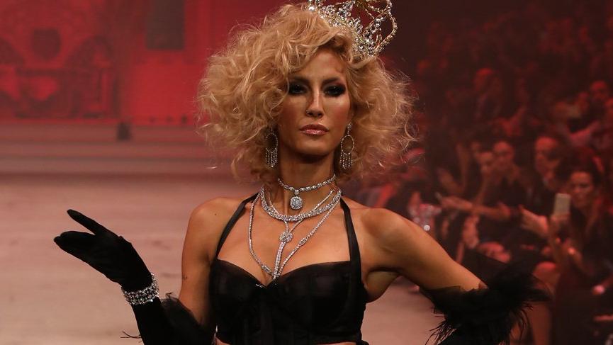 Çağla Şıkel’e ‘Kırbaç fantezisi’ sorusu geldi, ünlü model cevap verdi