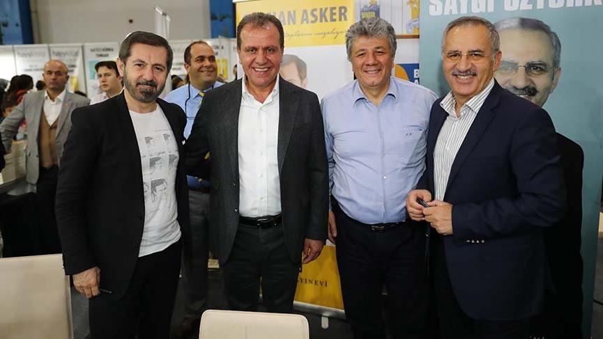 Saygı Öztürk okurlarıyla buluştu