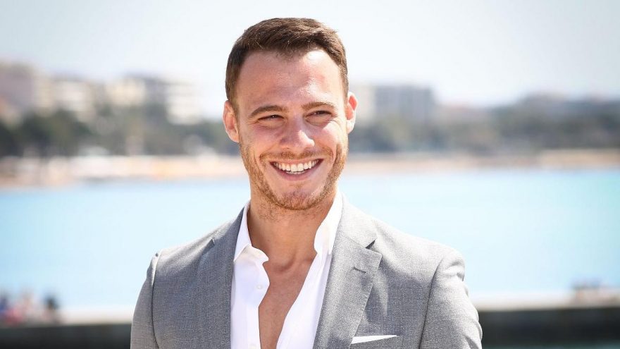 Kerem Bürsin 2020 yılına dua ederek girecek