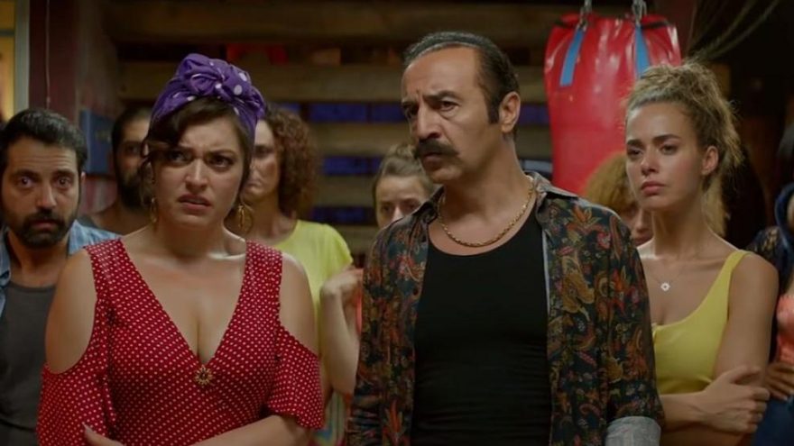 Organize İşler 2: Sazan Sarmalı filminin konusu ve oyuncu kadrosu