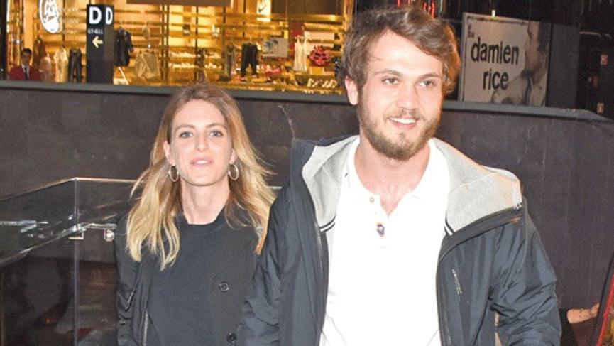 Aras Bulut İynemli ve Bige Önal yeni yıl için Paris’te
