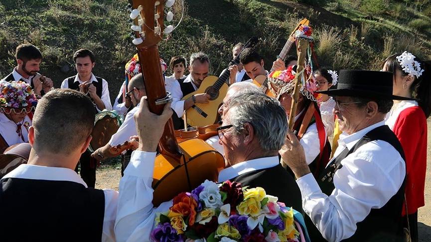 Şarkı ve kostümlerle flamenko kültürünün yaşatıldığı Verdiales Festivali