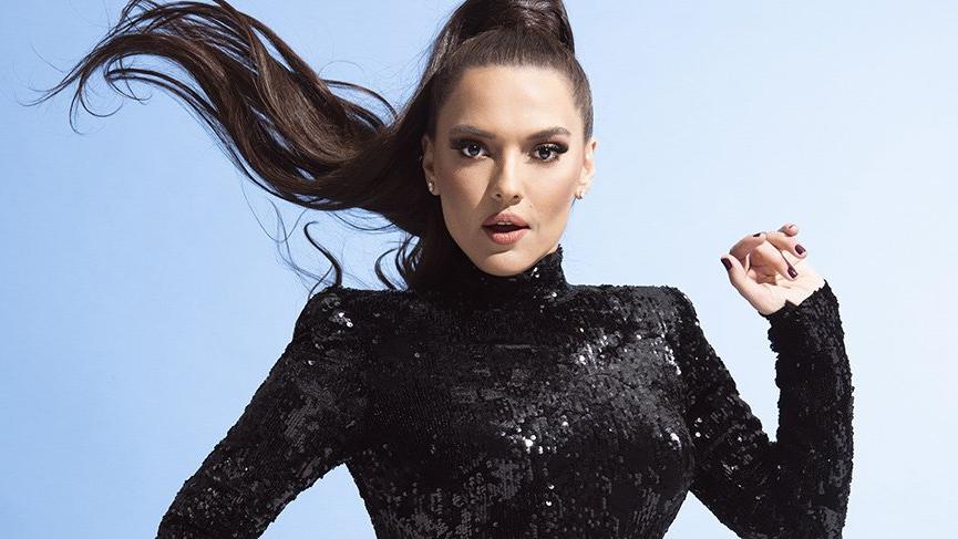 Demet Akalın: Öğretmenlerin yüzüne bakmaya utanıyorum