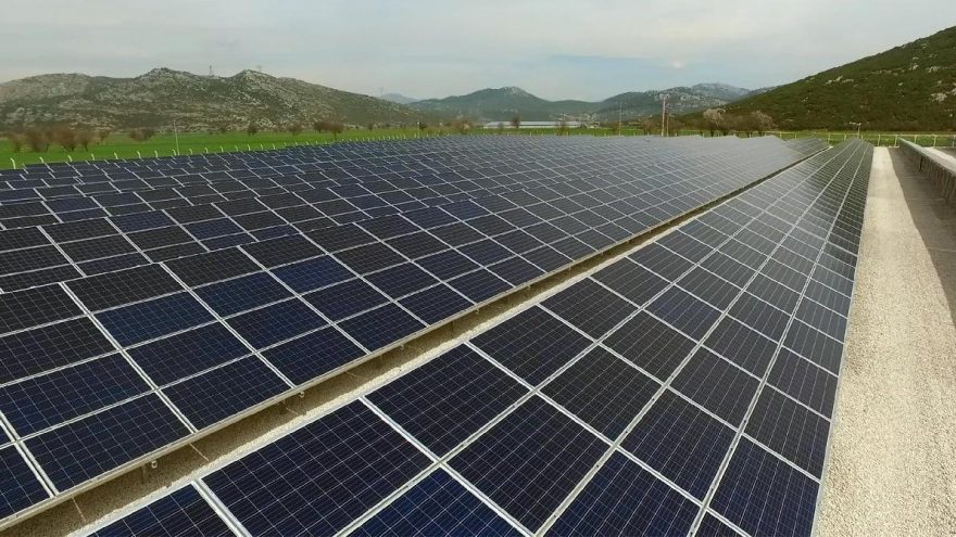 Güneş enerji santrali ile 9 bin 46 çiftçiye enerji desteği