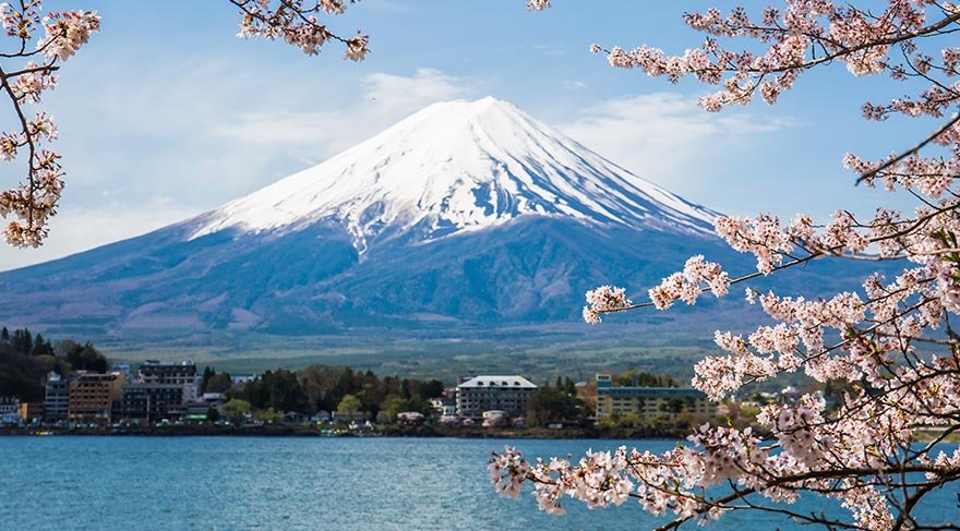 Japonya’daki Fuji Dağı, 3.766 m yüksekliğiyle ada ülkesinin en yüksek noktası.