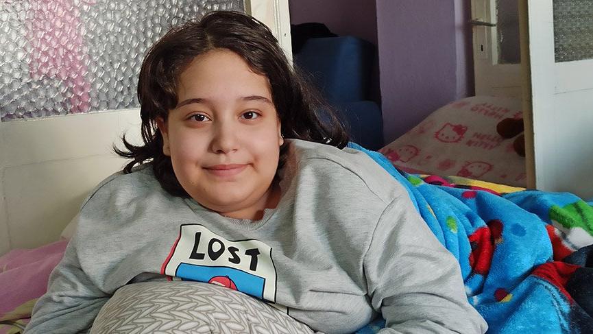 13 YAŞINDAKİ İLKE YARDIM İSTİYOR… Yer bulunamadı ameliyat yapılmadı yatağa bağlı kaldı
