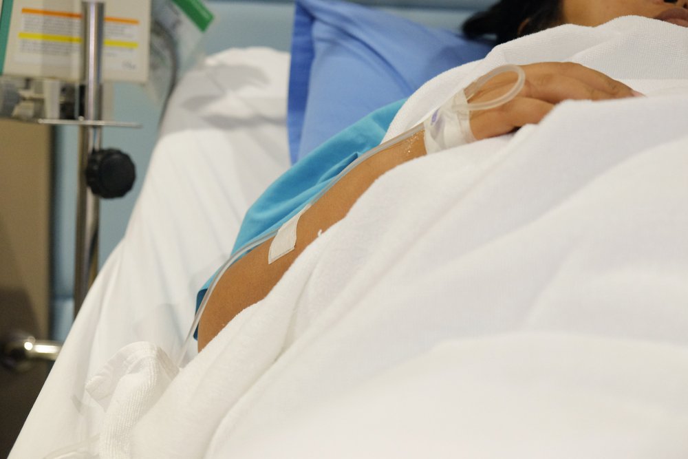 Dr. Parnia bu durumu, “İnsanlar kalp durması sonrasında yaşadığı tecrübeleri başta daha canlı bir şekilde hatırlar fakat iyileşme sürecinin ilerlemesiyle birlikte hafızada kalan anıların tazeliği azalır” şeklinde anlattı. Hastaların yüzde 2'lik kısmına göre ise ölümden sonra vücudun dışına çıkıp, fiziki dünyayı tamamen bilinçli bir şekilde algılamak mümkün.