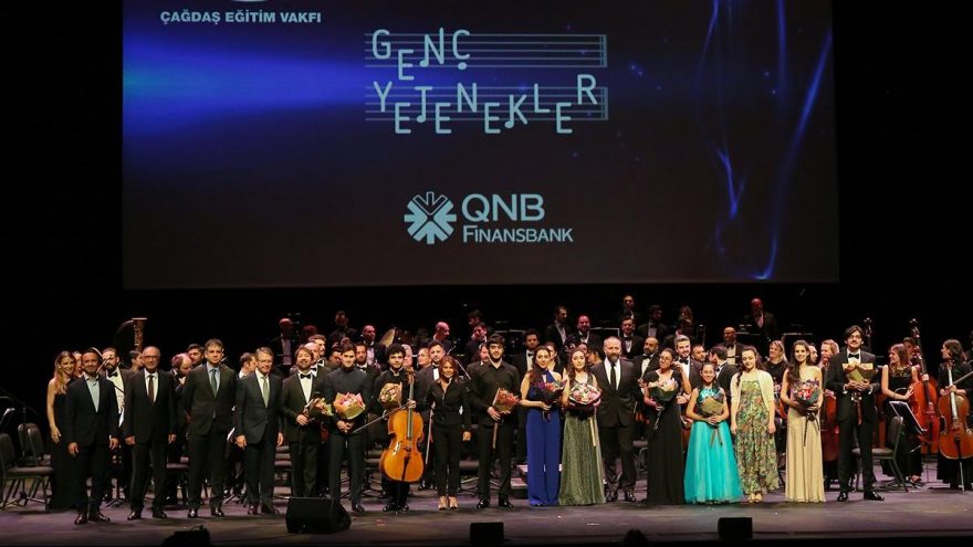 Genç müzisyenler sahnede büyüledi