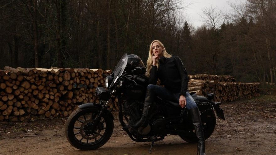 Wilma Elles’ten motosiklette güvenli sürüş uyarısı