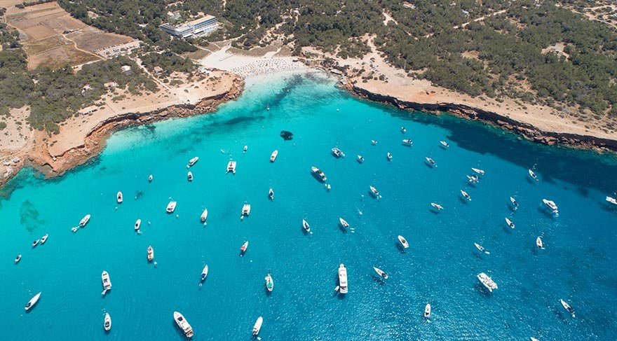 Formentera, İspanya'ya ait olan Akdeniz'deki Balear Adaları'nın en küçük ve en güneydeki üyesi.