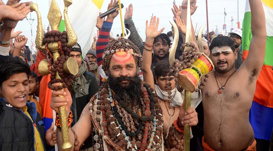 Magh Mela, her üç yılda bir ortaya çıkan Kumbh Mela'nın daha küçük bir versiyonu.