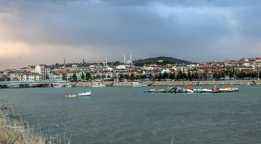 Kışın gölün romantik ortamı, yazın ise piknik alanlarını kullananlar ile bisiklet sporu ve doğa yürüyüşleri gelen konuklar tarafından tercih edilen göl, 1993 yılından bu yana Milli Park statüsünde bulunuyor.