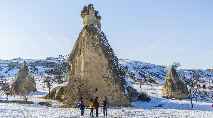 Türkiye’nin en önemli turizm merkezlerinden biri olan, Peribacaları ile ünlü Kapadokya kış turizmi için de önemli bir merkez olma özelliğini koruyor.