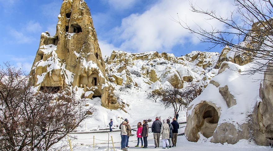 Kış mevsiminde bir çok tur şirketi de Avanos, Ürgüp, Göreme, Uçhisar, Ortahisar'a günübirlik ya da birkaç günlük turlar düzenliyor.