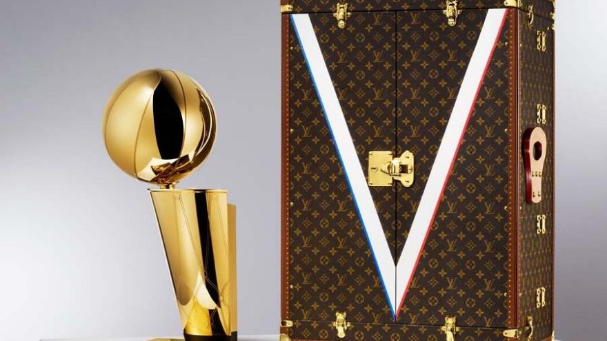 Louis Vuitton, NBA’in ilk resmi kupa taşıma çantası üreticisi oldu