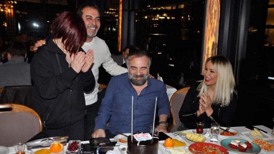 Oktay Kaynarca’ya sürpriz doğum günü yemeği