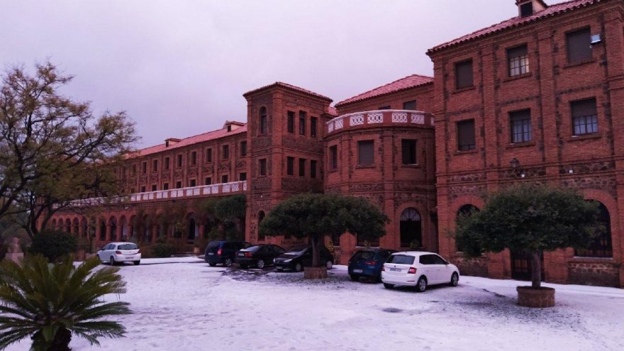 Malaga beyaza büründü, şehirde turuncu alarm verildi