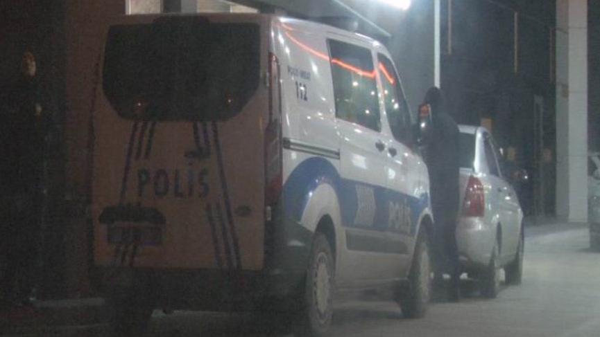 Benzin istasyonunda silahlı soygun!