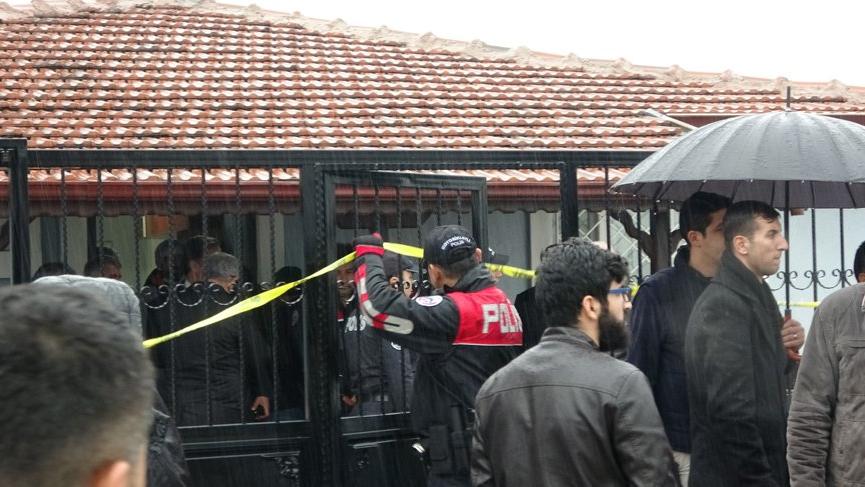 Eşini ve annesini öldürüp intihar etti!