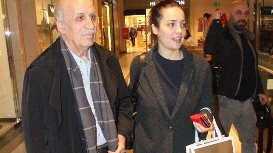 İrem Sak babasıyla alışverişe çıktı