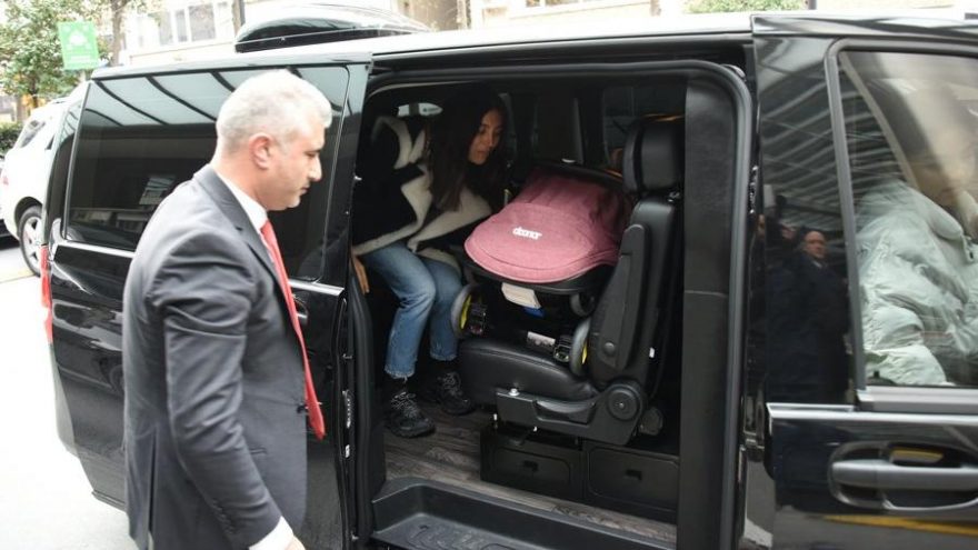Özlem Ada Şahin çocukları için VIP minibüs aldı